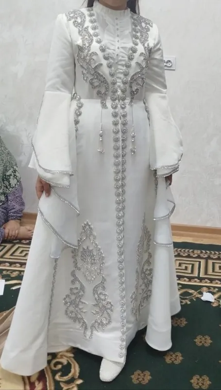 kelin ansambli. razmeri 50. xolati yangi 1