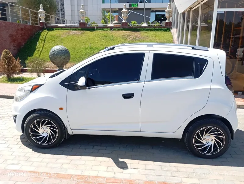 Chevrolet spark 2012 1