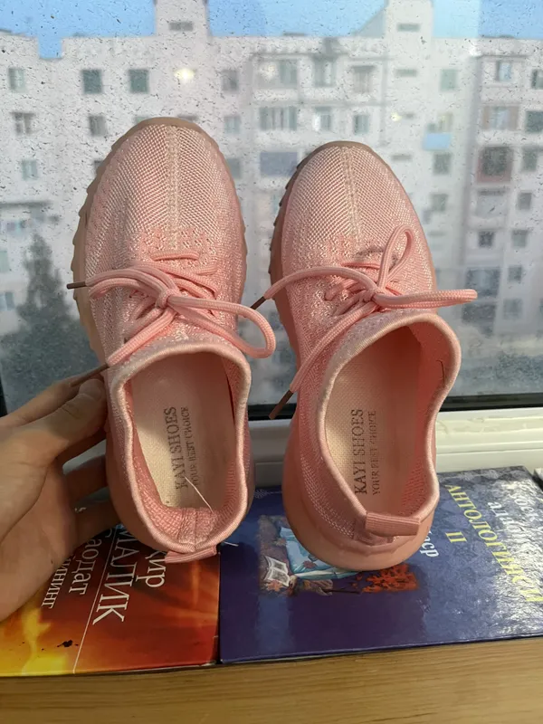 Pink Yeezy sotiladi 50 ming — фото 1