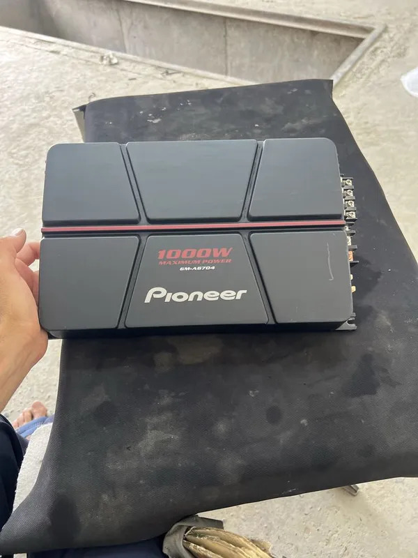Pioneer 1000 wat usletel