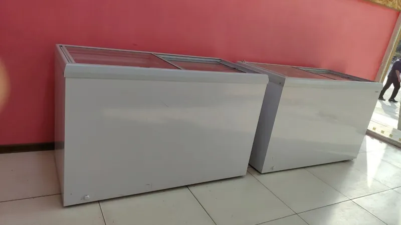 Marazilnik vitrina Rosiya Sostayani novi ozgina ishlagan — фото 2