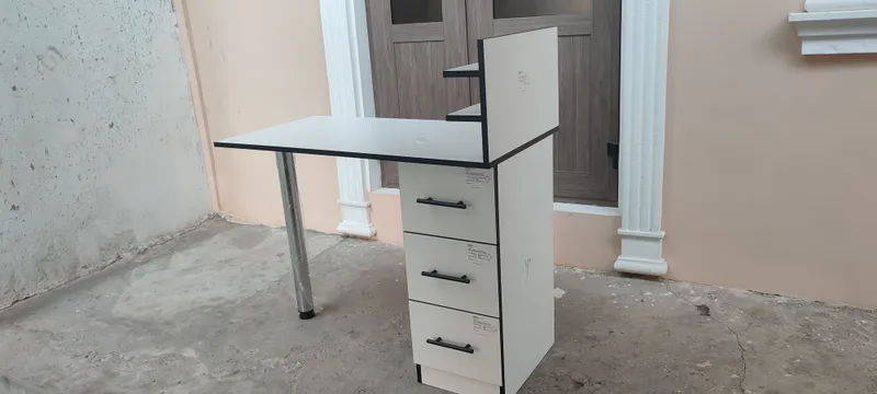Manikyur stolik salon uchun 4