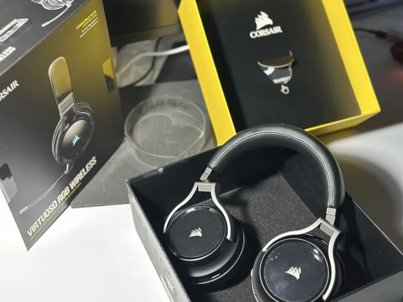 Corsair Virtuoso RGB Wireless — фото 1