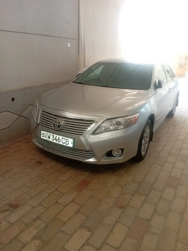 Tayota camry sotiladi 2