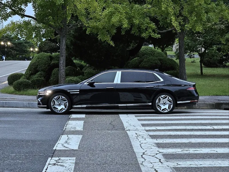 Срочно Genesis g90 limousine