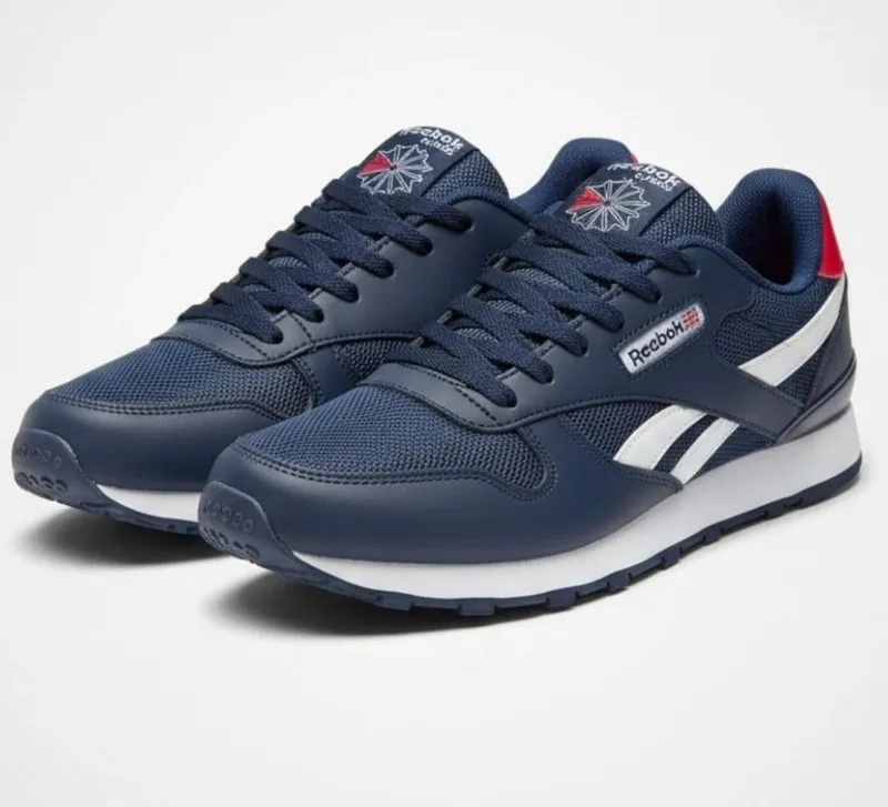 Erkaklar krossovkalari "Reebok". Klassika 1 Erkaklar krossovkalari "Reebok". Klassika 1