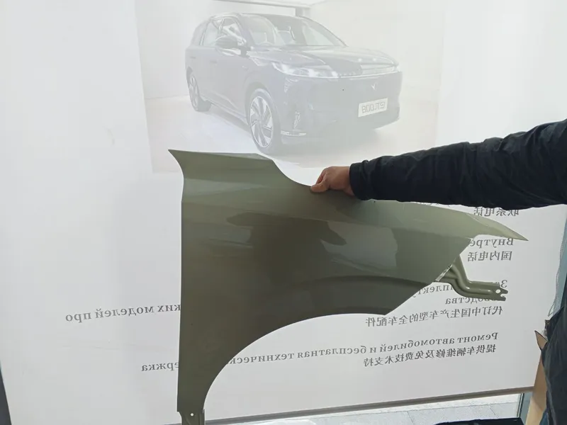 Правое переднее крыло Dongfeng EP 008/S59. 1