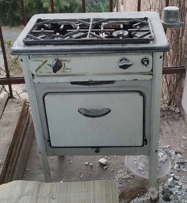 Ikki konforkali gaz plitasi (sovet davriniki) 1 Ikki konforkali gaz plitasi (sovet davriniki) 1