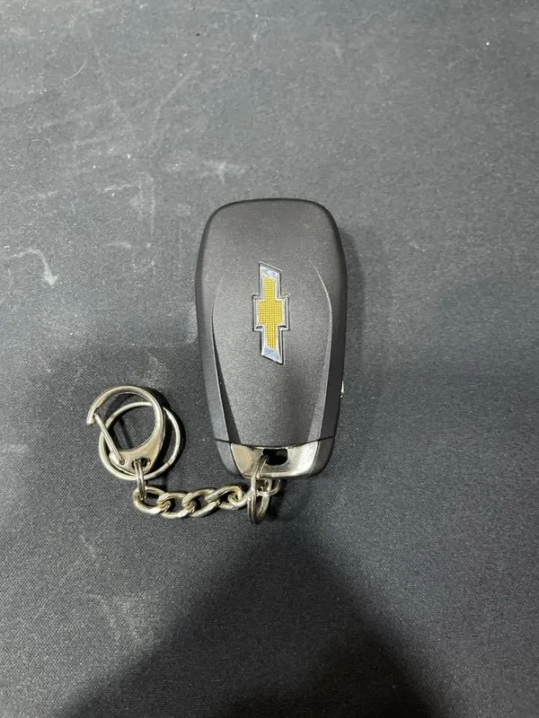 Оригинальный ключ Chevrolet 2
