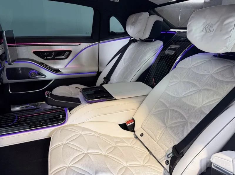 Mercedes-Maybach S680 Long 2027 8 Mercedes-Maybach S680 Long 2027 8