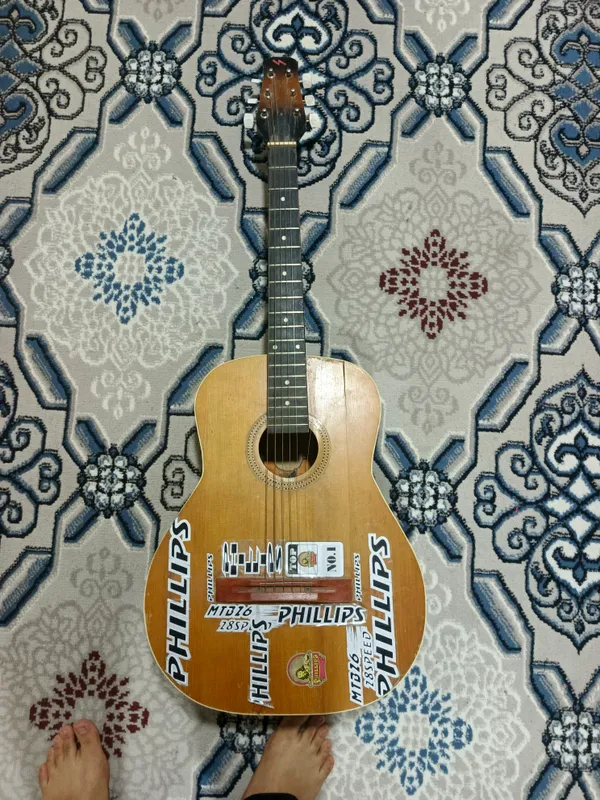 Gitara 1
