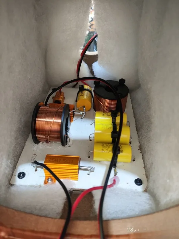 Комплект 2x полосной акустической системы класса Hi-Fi 7 Комплект 2x полосной акустической системы класса Hi-Fi 7