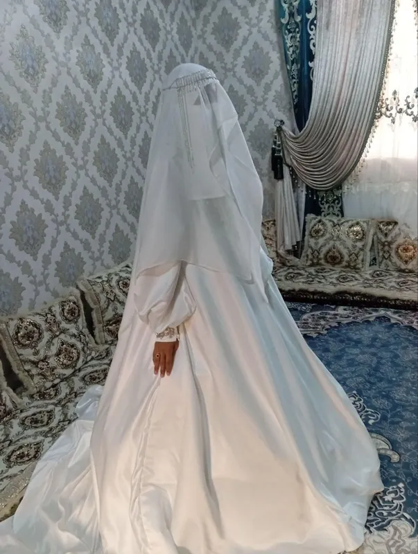 kelin koylak sotiladi