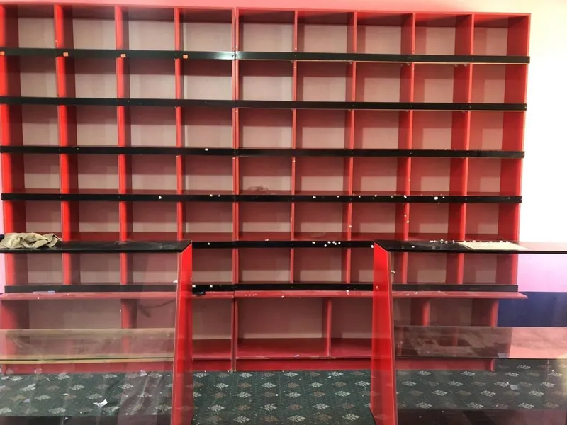 Do‘kon uchun mebel sotiladi 2 Do‘kon uchun mebel sotiladi 2