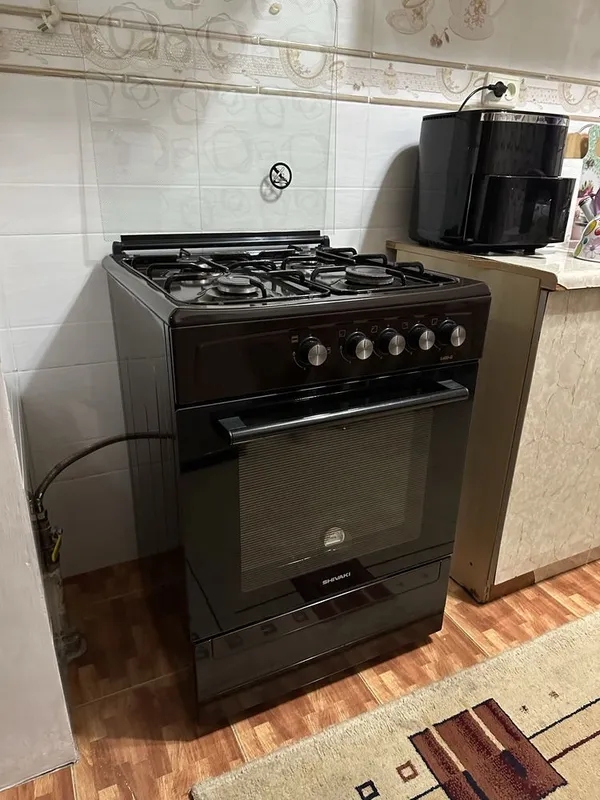 Продам Газовую Плиту SHIVAKI + Вытяжку 2