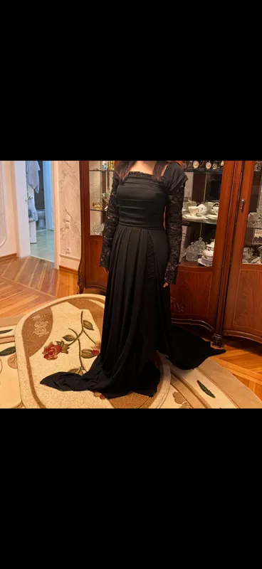 Turkiya ishlab chiqarilgan kechki ko‘ylak sotiladi, o‘lcham 40 1 Turkiya ishlab chiqarilgan kechki ko‘ylak sotiladi, o‘lcham 40 1