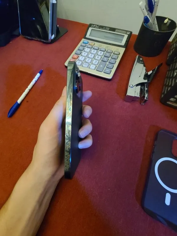 Iphone 13 pro sotiladi bez korobka 4