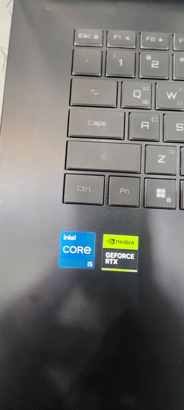 Ноутбук Gigabyte, 16 ГБ ОЗУ, SSD 512 ГБ 5