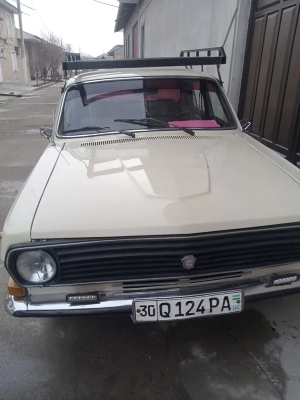 Gaz 24 ( Volga } — фото 1