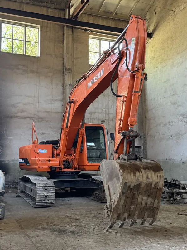 Doosan 225 LC ekskavator sotiladi — фото 1
