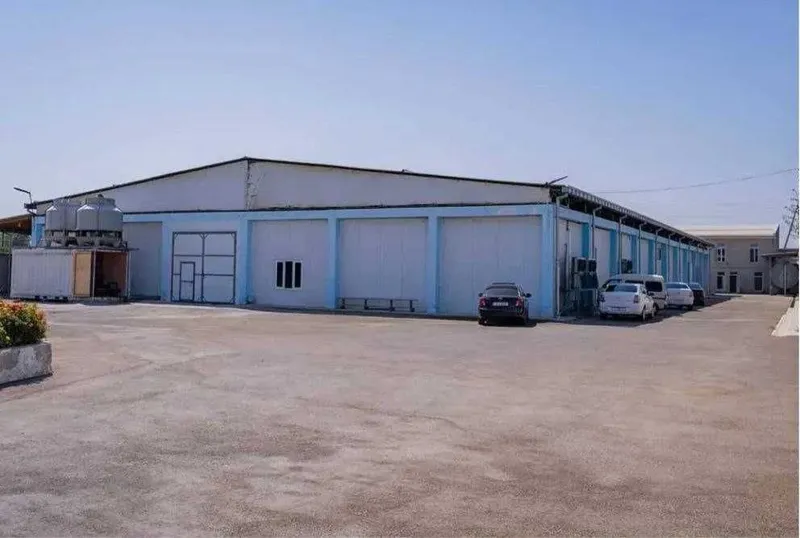 База-холодильник в Назарбеке 50-сот строения 18000 м² на 2000 тонн кур