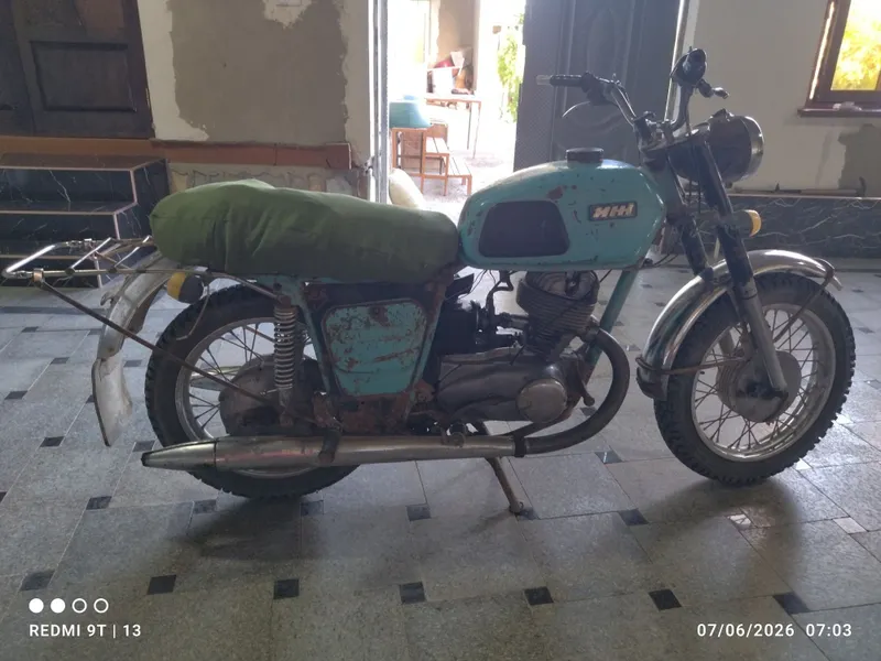 Mototsikl Ij planeta 3 ishlaydi holati yaxshi lyulkasi bor — фото 1
