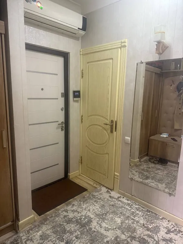Kvartira sotiladi, Xudozhnikov 7