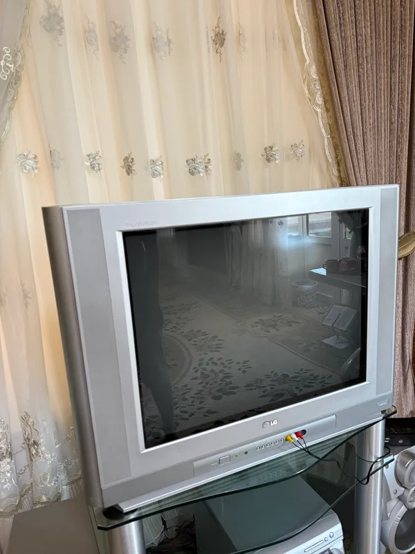 LG 29" CRT TV + DVB-T2 tuner | Komplekt sotiladi — фото 2