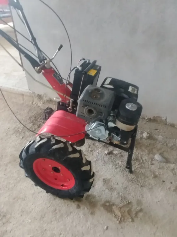 Motoblok sotiladi!!! 15ot kuchli 4