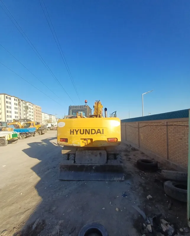 Экскаватор Hyundai 1400 6 Экскаватор Hyundai 1400 6