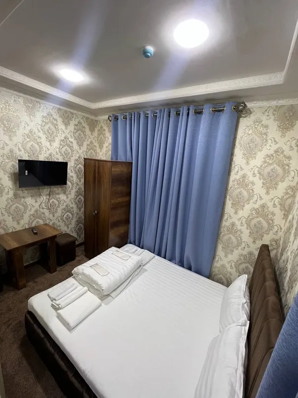 Sofa Hotel 1