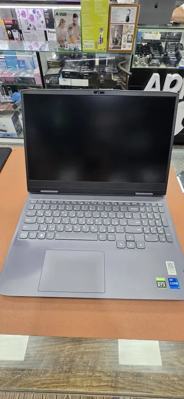 Lenovo Loq 15IRH8 2