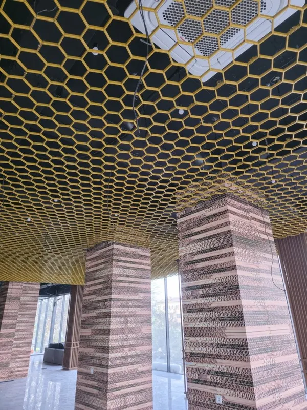 Продам потолочную декоративную решётку из металла — фото 1