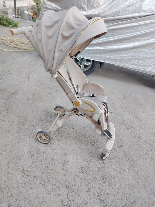 Продаётся коляска Dron