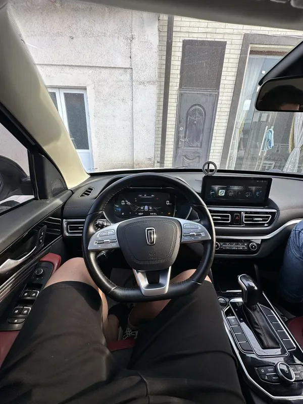 Bestune Faw t 33 turbo 3