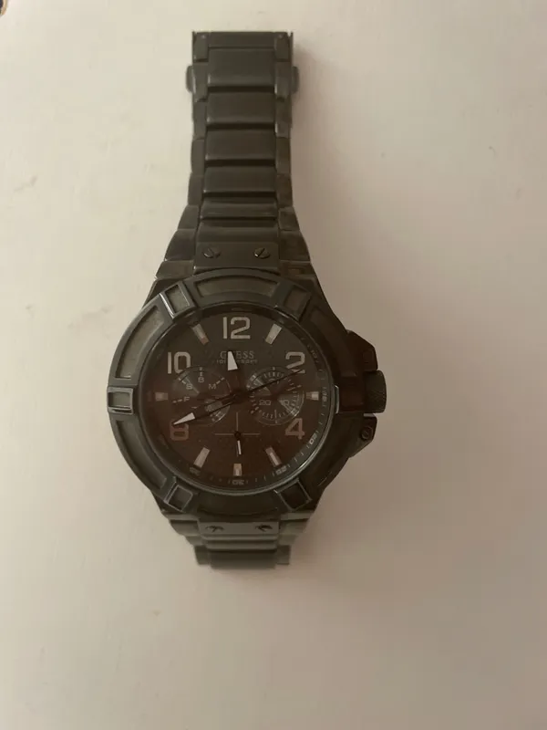 Часы GUESS 100m330FT