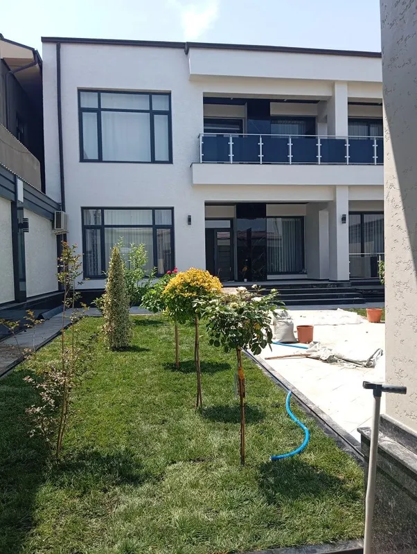 Gazonlar va gullar olami Gazonlar va gullar olami