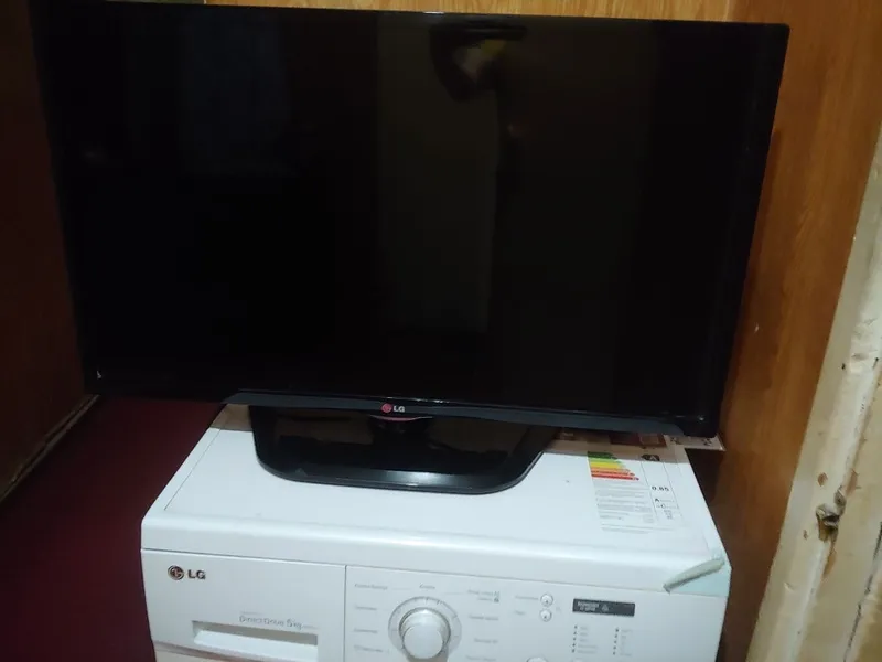 Телевизор LG 32 диагональ