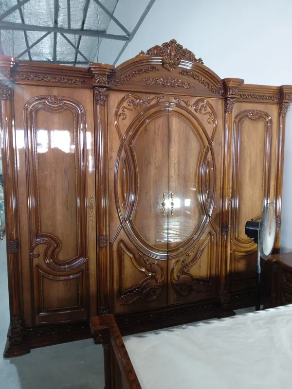 Yotoqxona uchun mebel komplekti. 1