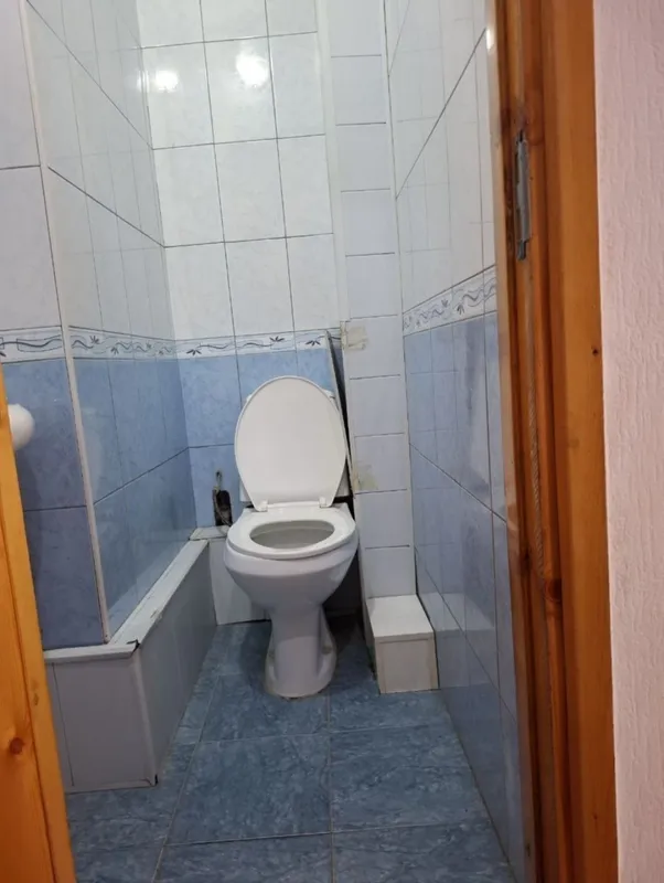 Qoraqamish 2/1 G'alaba bog'i yonida 1 xona 2 xona qilingan 8