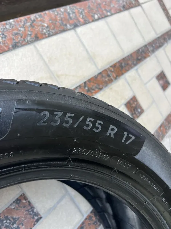 Donali michelin balon sotiladi 235/55/17 3 Donali michelin balon sotiladi 235/55/17 3
