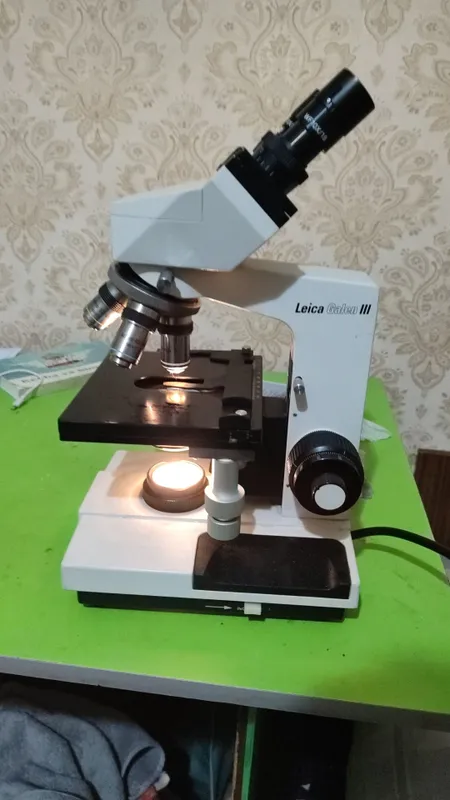 Mikroskop sotiladi srochna, holati idial 3 Mikroskop sotiladi srochna, holati idial 3