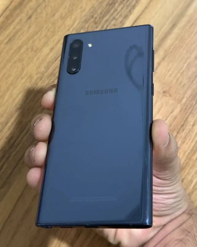 Продаётся SAMSUNG NOTE 10, состояние идеальное 2 Продаётся SAMSUNG NOTE 10, состояние идеальное 2