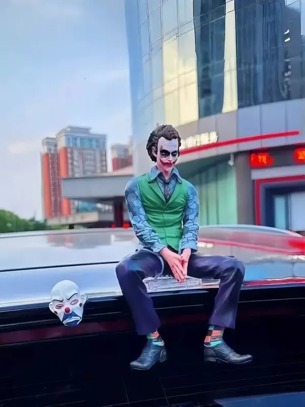 Joker figurasi avtomobil va ofis uchun 4