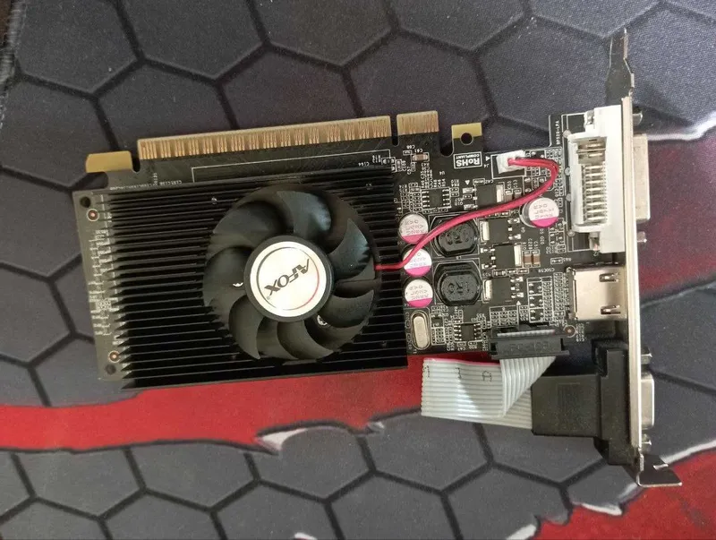 Видеокарта GT210 3