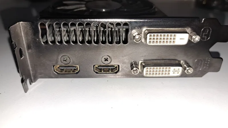 Видеокарта GIGABYTE 750ti 3
