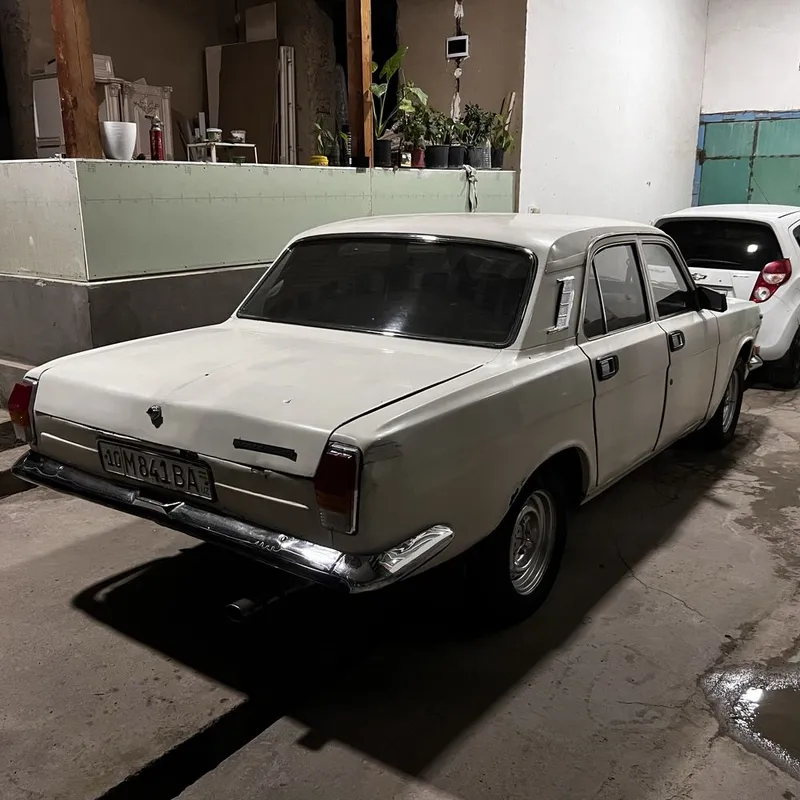 Волга Газ 2410 .'...'.. 4