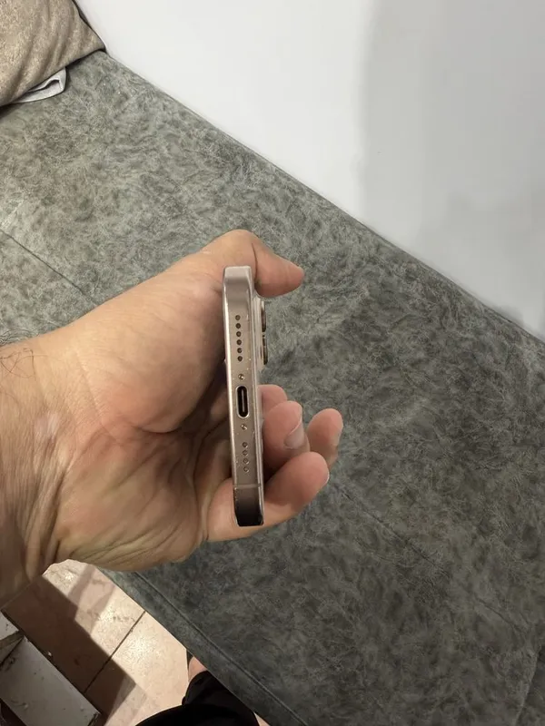 Iphone 16 pro max 256 sim esim otgan — фото 3