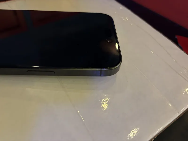 Iphone 16 pro max 4