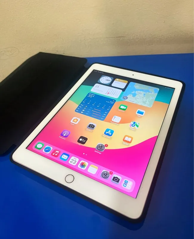Продаётся Apple iPad 6-го поколения (2018), 32 GB — фото 1